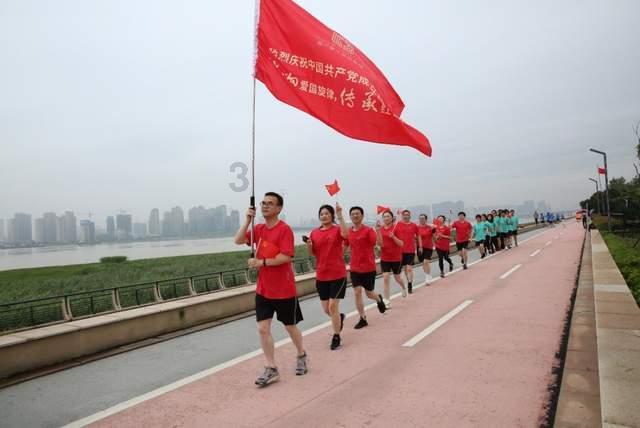 探索比熊和博美哪个好养热点,参与比熊和博美哪个好养社区讨论 - 红迪网